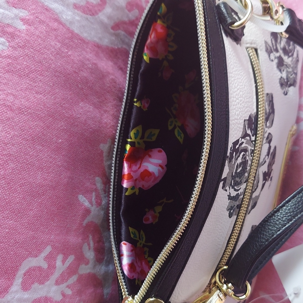 NWT Betsey Johnson BOW PERAL CROSSBODY - Picture 8 of 12
